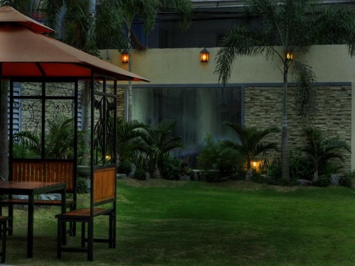 M Chereville Hotel Manila image 6